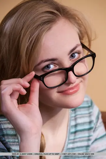 Eidis – Blonde PAWG in Glasses Kneels and Spreads Wide