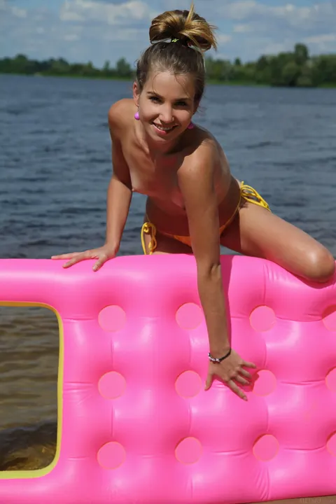 Lola Krit: Ukrainian Brunette in a Bikini Strips and Spreads on the Beach – photo 3 of 20