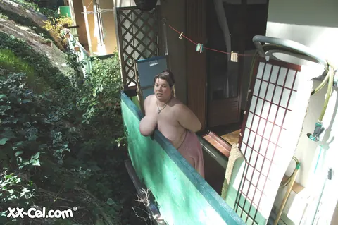 BBW with Huge Tits Unleashes Her Boobs Outdoors – photo 19 of 20