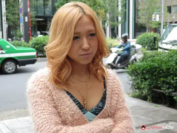 Mary Hayakawa – Japanese MILF Pulls Aside Her Panties for Outdoor Sex