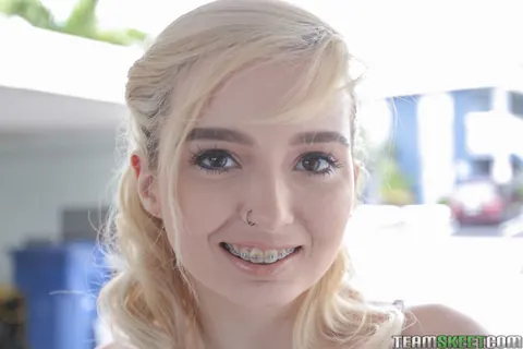 Lexi Lore: Slim Blonde in Glasses Flashes Outdoors While Dressing – photo 13 of 16