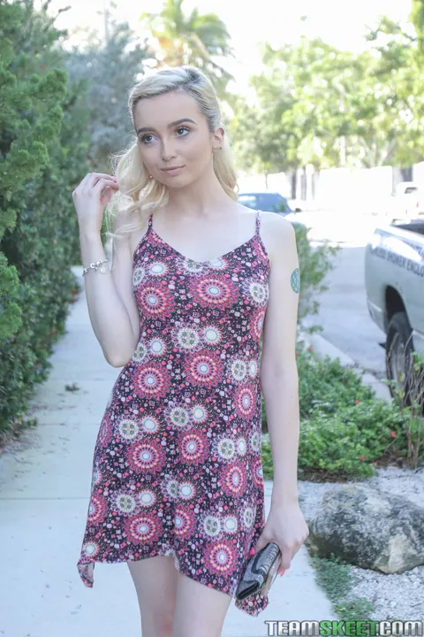 Lexi Lore: Slim Blonde in Glasses Flashes Outdoors While Dressing – photo 10 of 16