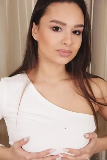 Astrid Herrara – Brunette Undresses, Lies Back, and Spreads Her Pussy Wide