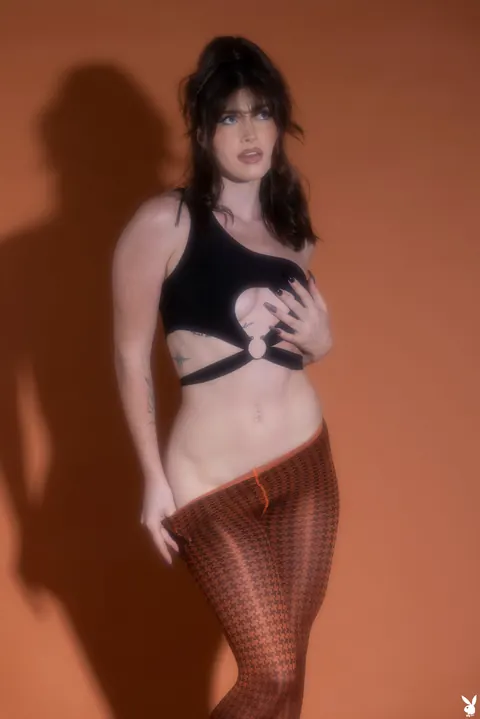 CJ Sparxx & Jane Wilde: Tattooed Women Pull Clothing Aside and Spread – photo 5 of 20