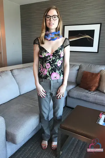 Pepper Hart – Petite Redhead in Glasses Spreads for Anal