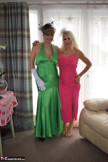 Mature Curvy Lesbians in Costumes, Skirts and Heels Play Together