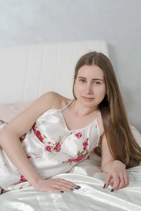 Lady Di: Petite Ukrainian Brunette Strips Off Her Nightie – photo 1 of 20