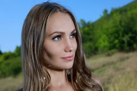 Slim Russian Woman Poses Nude Outdoors – photo 8 of 21