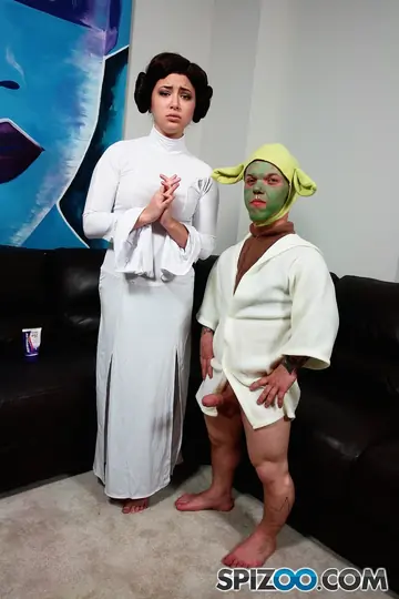 Daisy Haze – Thick Asian Brunette in Cosplay Gives a Footjob and Gets a Cumshot