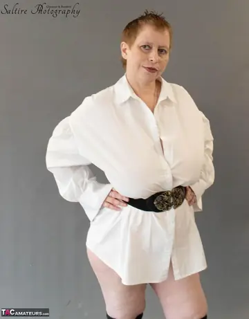 Posh Sophia – Mature British BBW in a Skirt and Leather Boots Strips and Spreads