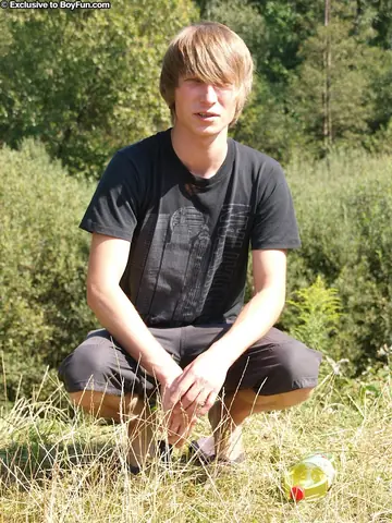 Man Strips Outdoors and Fingers Himself to Cumshot