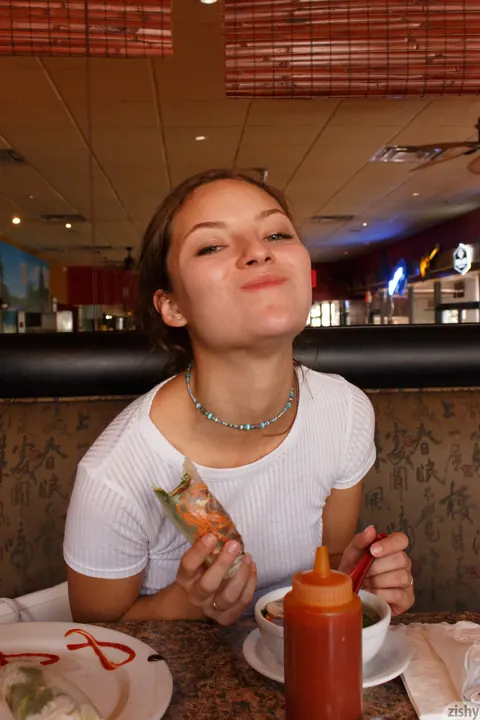 Penelope Jones: Petite Brunette Rolls Up Her Shorts to Show Her Ass in Public – photo 1 of 11