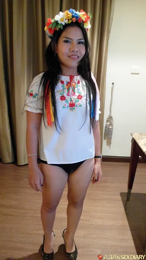 Chubby Thai Brunette in a Top Gets Creampied – photo 5 of 21