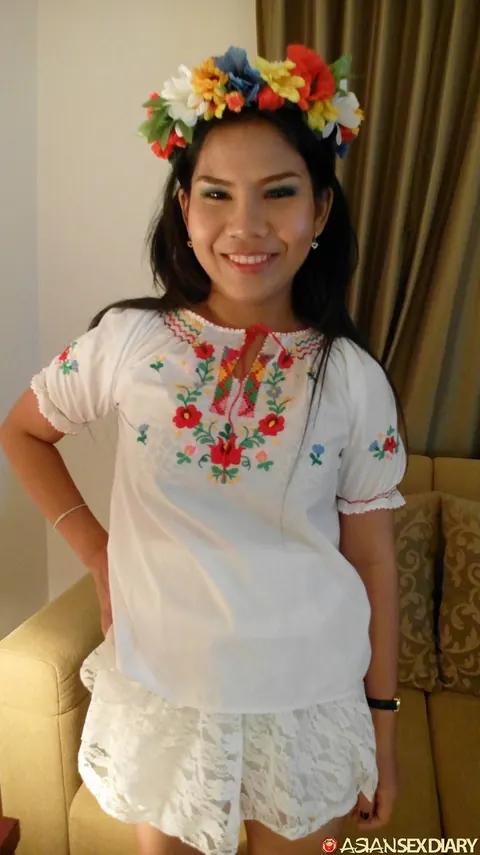 Chubby Thai Brunette in a Top Gets Creampied – photo 4 of 21