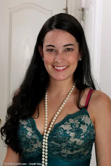 Nyla Parker – Busty Brunette MILF Strips Out of Her Lingerie and Shows Her Hairy Pussy