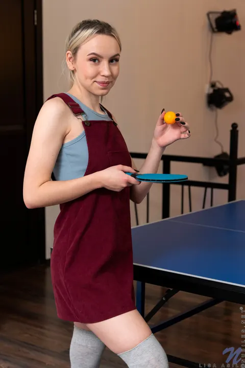 Lisa Nixon: Blonde in Socks Spreads Her Pussy on a Table – photo 1 of 16
