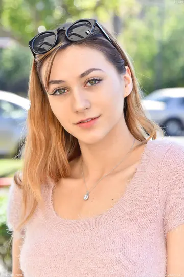 Denisa Deen – Czech PAWG Flashes Her Small Tits and Hot Ass in Public