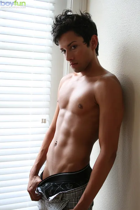 Thick Guy Strips Naked and Shows Off His Big Ass – photo 8 of 20