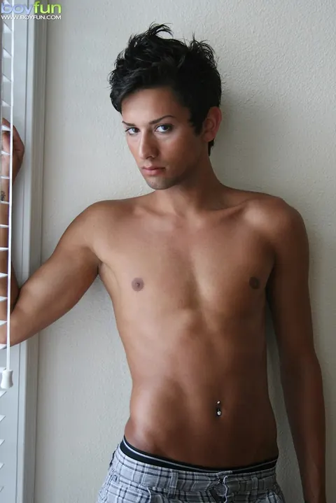 Thick Guy Strips Naked and Shows Off His Big Ass – photo 6 of 20
