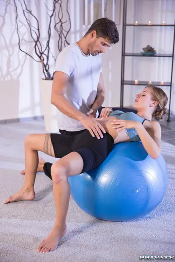 Silvia Dellai – Petite Czech Brunette in Shorts Sucks Cock and Takes Anal at the Gym