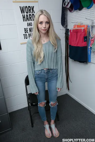 Lily Larimar – Blonde PAWG in Jeans Sucks Cock Then Takes Anal Doggy Style