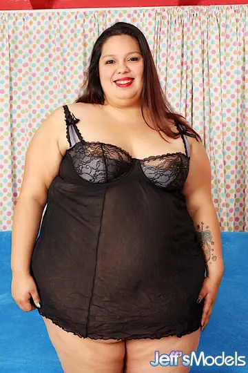 Lorelai Givemore – Brunette Latina MILF Strips Out of Her Lingerie and Takes a Facial