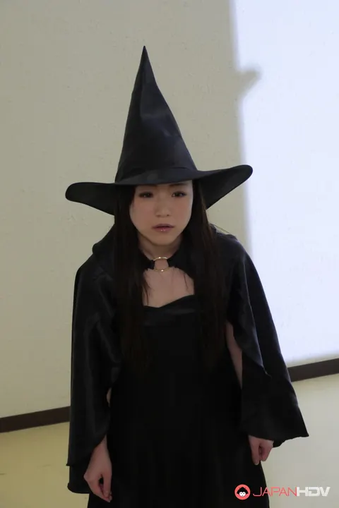 Kai Miharu: Japanese Brunette Nun Fucks Outdoors with a Stranger – photo 20 of 20