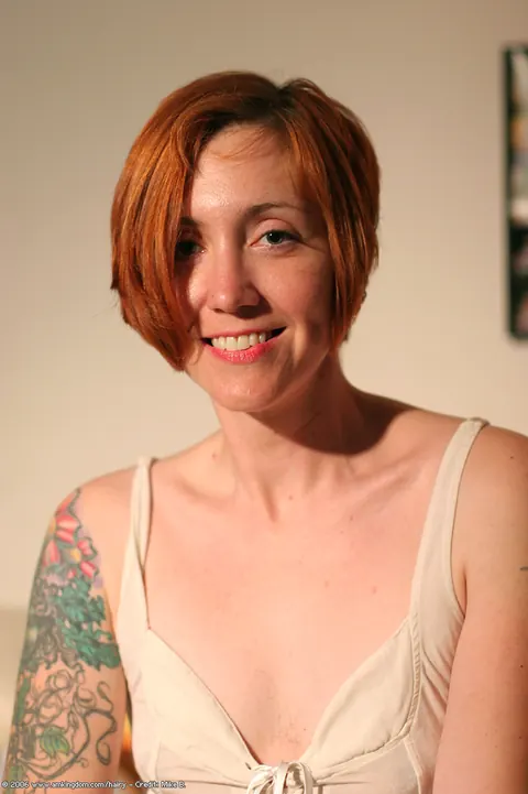Short-Haired Redhead MILF Spreads Her Hairy Pussy – photo 2 of 21