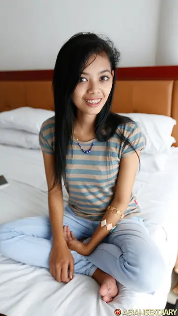 Petite Filipina Strips for POV Sex
