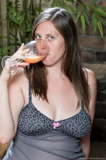 BBW MILF Spreads Her Hairy Bush Outdoors