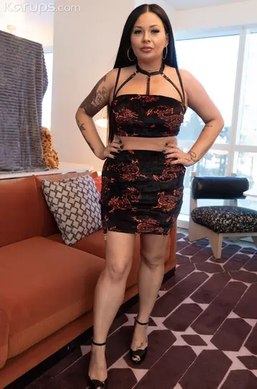 London Rose – Petite Blonde in a Dress and High Heels Strips and Spreads