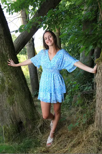 Anna Love – Tanned Brunette Poses Nude and Spreads in the Forest
