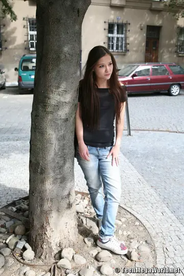 Brunette in Jeans Sucks a Stranger, Takes Anal Doggy and Gets a Facial