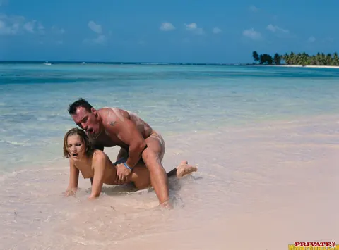 Petra Short: Short-Haired Hungarian MILF Rides Cock on the Beach – photo 15 of 20