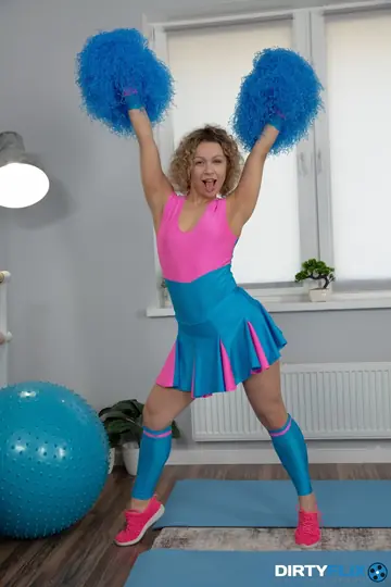 Vanessa Devis – PAWG in a Skirt Sucks Cock and Takes Anal at the Gym