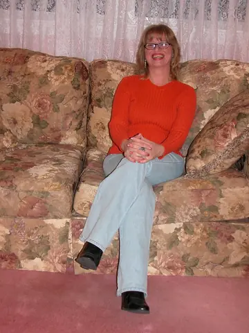 April Showers – Curvy Blonde MILF in Heels and Glasses Fingers Her Hairy Pussy in the Bathroom