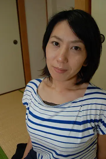 Masako Abe – Thick Asian Brunette Oils Her Hairy Pussy in the Bathroom
