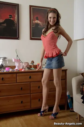 Melika – European Brunette Strips Naked and Toys Her Pussy with a Dildo