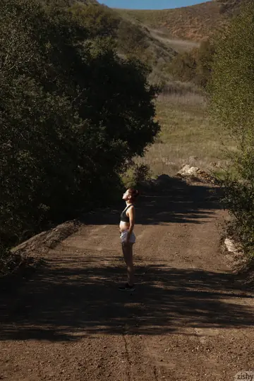 Christine Ash – Petite Brunette PAWG Strips Off Her Shorts While Hiking