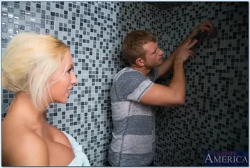 Brooke Fox – Tattooed Blonde PAWG Drops Her Robe and Gets Fucked in the Bathroom
