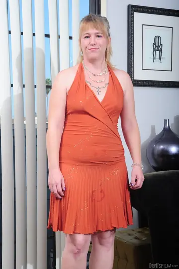 BBW MILF Strips Out of Her Dress to Show Her Big Ass