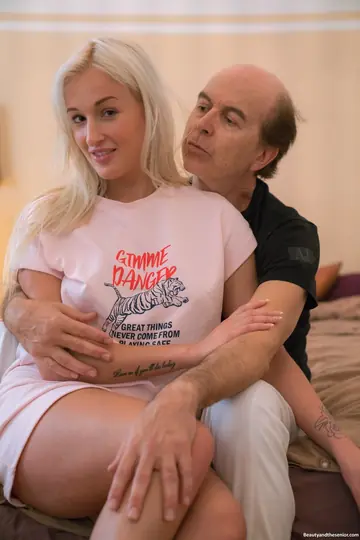 Daisy Lee – Blonde Rides Cowgirl and Spreads for Older Man