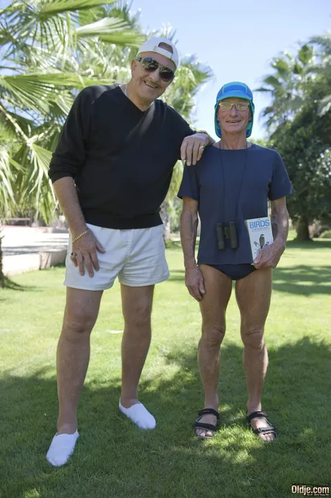 Julie Skyhigh: Brunette in a Bikini Has Outdoor Sex with Two Men – photo 1 of 16