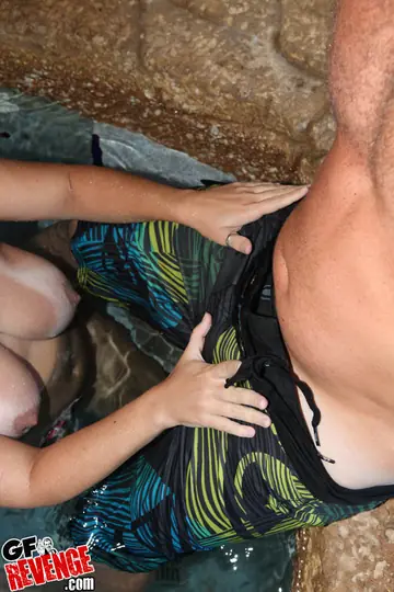 Jessica Stone – Redhead in a Bikini Gets Fucked Poolside and Takes Cum on Her Tits
