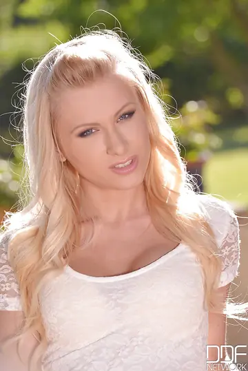 Vanessa Staylon – European Blonde in Heels and Skirt Masturbates Outdoors