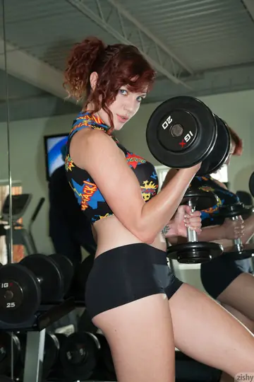 Felicia Davies – Petite Redhead in Glasses Spreads Her Ass in Shorts