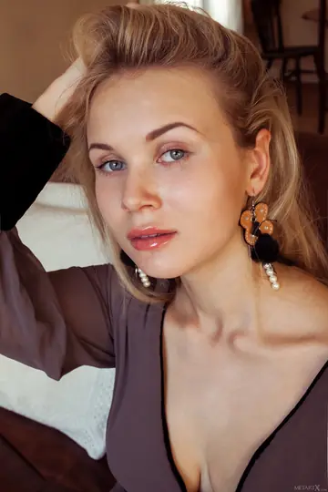 Caroline Abel – European Brunette with Big Natural Tits Fingers Her Pussy