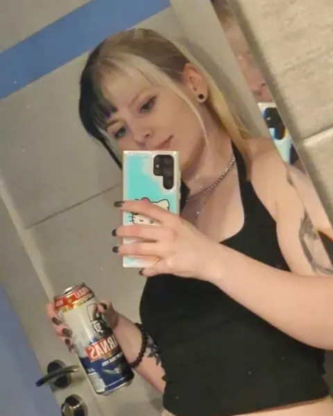 Busty Blonde Poses for Mirror Selfies – photo 9 of 10