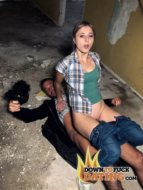 German Amateur Gives a Blowjob and Rides Cock Outdoors in Jeans – photo 14 of 20