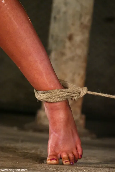 Candy Manson: Petite Blonde MILF Spreads Her Pussy While Crotch-Roped and Oiled – photo 15 of 20